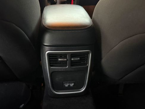 Used 2020 Dodge Charger SXT image 12