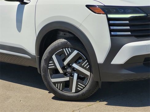 New 2026 Nissan Kicks SV image 2