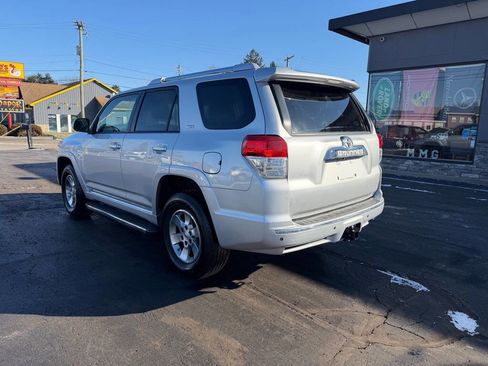 Used 2012 Toyota 4Runner SR5 image 4