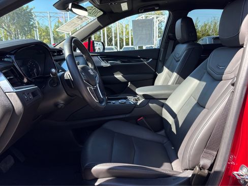 New 2025 Cadillac XT5 Premium Luxury image 9