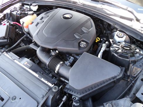 Used 2017 Chevrolet Camaro LT RWD image 20