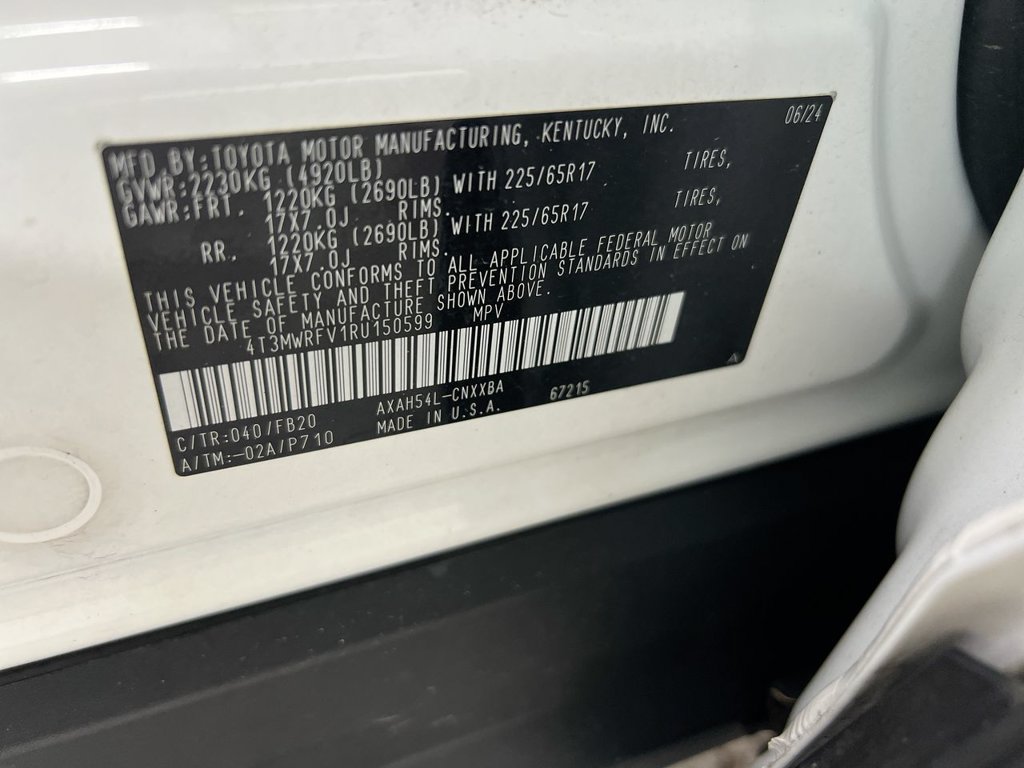 Used 2024 Toyota RAV4 LE AWD/4WD image 27