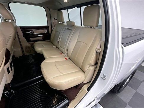 Used 2018 RAM 2500 Laramie w/ Convenience Group AWD/4WD image 19