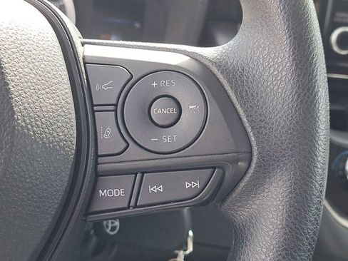 Used 2022 Toyota Corolla LE image 31
