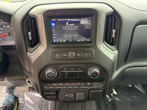 Used 2024 Chevrolet Silverado 2500 Custom w/ Custom Value Package AWD/4WD image 28