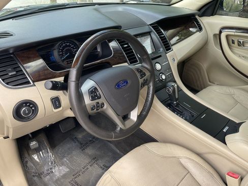 Used 2016 Ford Taurus Limited FWD image 2
