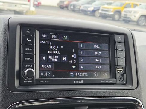 Used 2018 Dodge Grand Caravan SXT FWD image 23