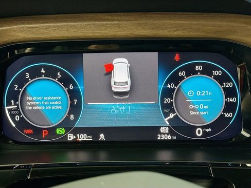 Used 2025 Volkswagen Atlas SE image 12