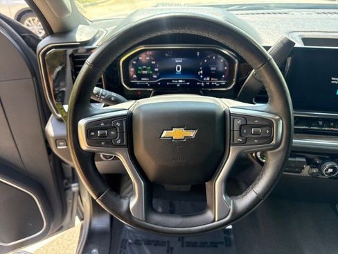 Used 2025 Chevrolet Silverado 2500 LT w/ Convenience Package AWD/4WD image 24