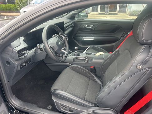 Used 2025 Ford Mustang GT w/ GT Performance Package RWD image 11