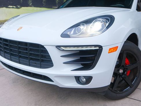 Used 2017 Porsche Macan S image 8