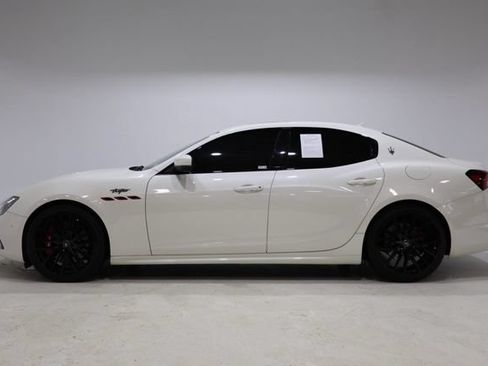 Certified 2022 Maserati Ghibli Trofeo RWD image 4