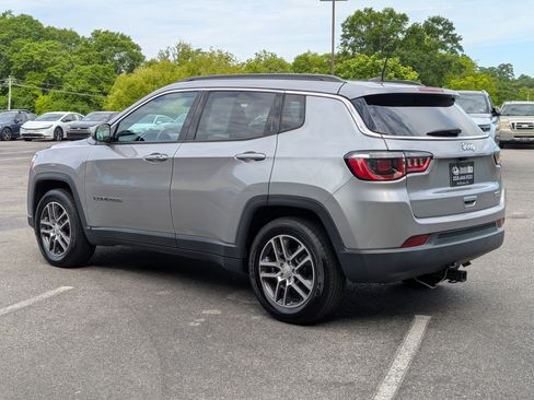 Used 2020 Jeep Compass Latitude w/ Popular Equipment Group FWD image 7