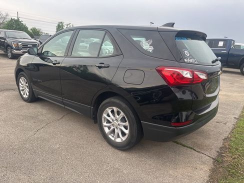 Used 2019 Chevrolet Equinox LS image 4