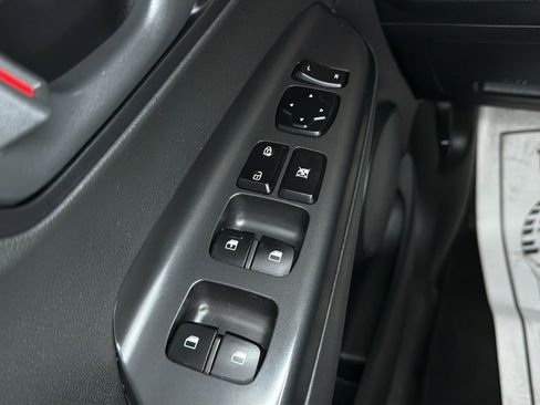 Used 2019 Hyundai Kona SE AWD/4WD image 19