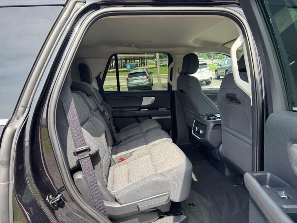Used 2025 Ford Expedition Active AWD/4WD image 10