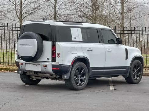 Used 2020 Land Rover Defender 110 HSE AWD/4WD image 4