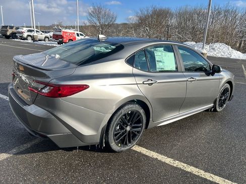 New 2026 Toyota Camry SE image 5