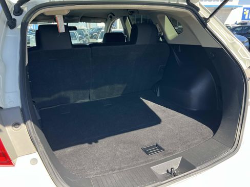 Used 2015 Nissan Rogue S FWD image 17