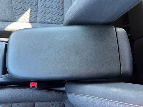 Used 2024 Chevrolet Equinox LT image 30