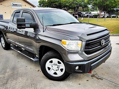 Used 2015 Toyota Tundra SR w/ Tow Package RWD image 4