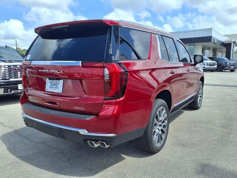 New 2026 GMC Yukon Denali w/ Denali Reserve Package AWD/4WD image 4