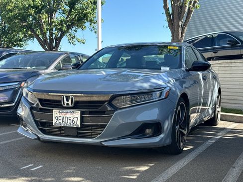 Used 2022 Honda Accord Sport image 2