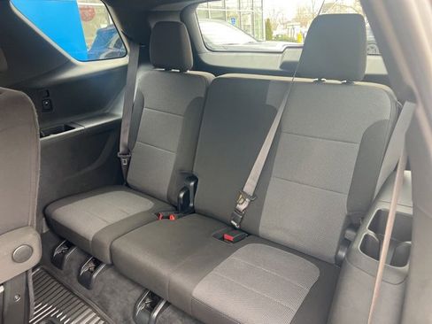 Used 2023 Chevrolet Traverse LT image 26