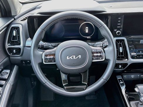 Used 2023 Kia Sorento SX AWD/4WD image 19