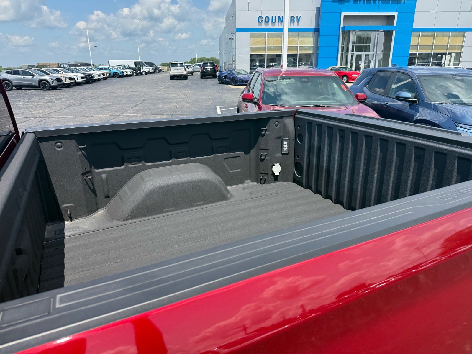 Used 2024 Chevrolet Silverado 1500 RST w/ Convenience Package II AWD/4WD image 13
