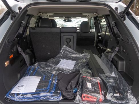 New 2025 Mitsubishi Outlander 4WD Plug-In Hybrid image 12