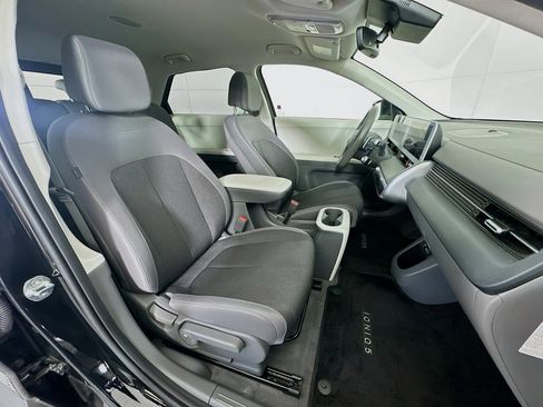 Used 2024 Hyundai Ioniq 5 SEL RWD image 32