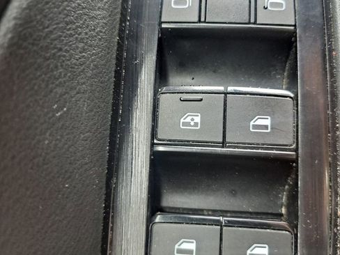 Used 2024 Nissan Rogue SV AWD/4WD image 16