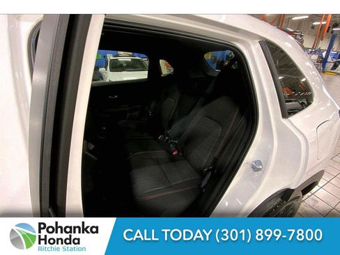 Used 2025 Honda HR-V Sport image 11