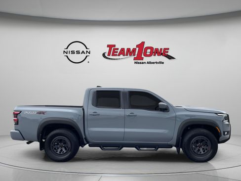 Used 2025 Nissan Frontier PRO-4X w/ Pro Convenience Package AWD/4WD image 8