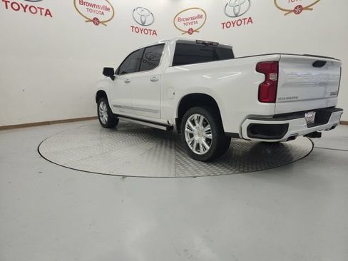 Used 2023 Chevrolet Silverado 1500 High Country w/ High Country Premium Package AWD/4WD image 6