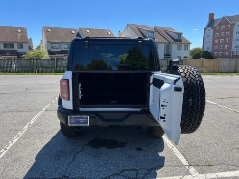 Used 2025 Ford Bronco Outer Banks AWD/4WD image 29