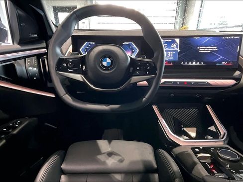 Used 2025 BMW X3 xDrive30i w/ Convenience Package image 5