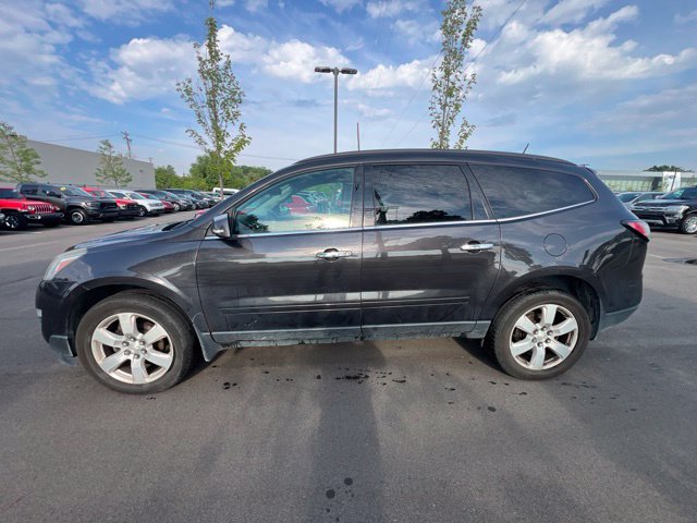 Used 2016 Chevrolet Traverse LT w/ Style and Technology Package FWD image 8