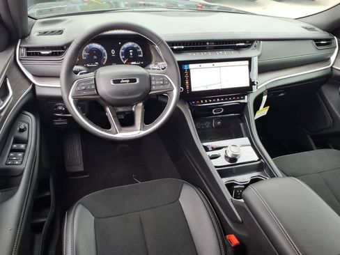 New 2026 Jeep Grand Cherokee Altitude AWD/4WD image 8