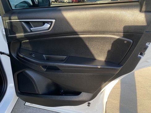 Used 2022 Ford Edge SEL w/ Convenience Package image 14