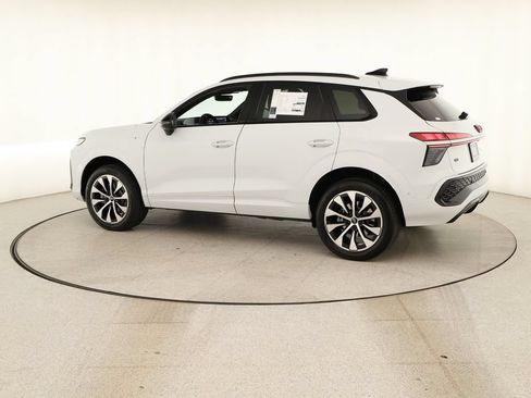 New 2026 Audi Q3 quattro 2.0T AWD/4WD image 3