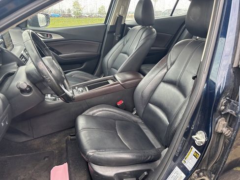 Used 2017 MAZDA MAZDA3 Touring image 7