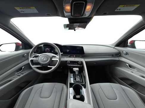 Certified 2023 Hyundai Elantra SEL w/ Convenience Package FWD image 17