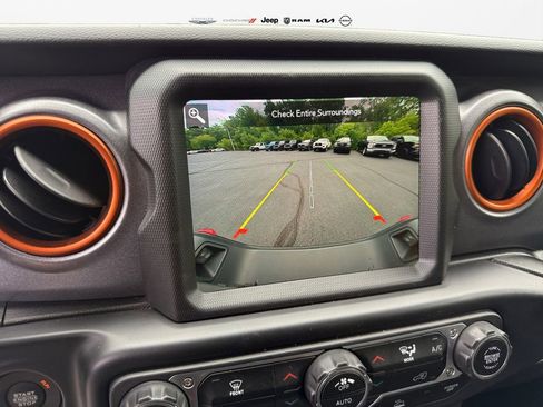 Certified 2022 Jeep Gladiator Mojave w/ LED Lighting Group image 30