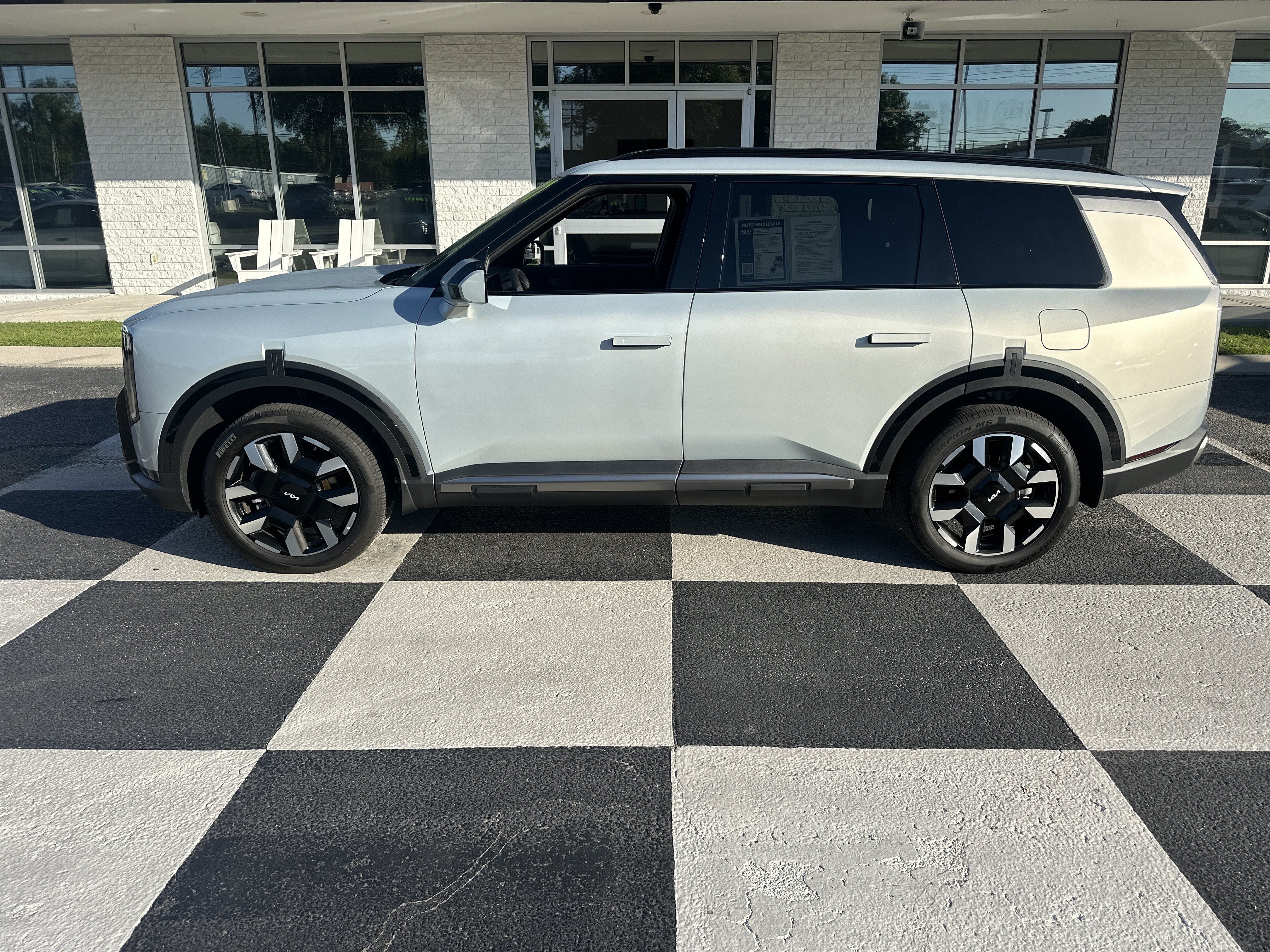 Used 2027 Kia Telluride S w/ Towing Package AWD/4WD image 1