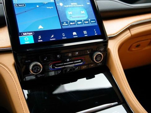 Used 2024 Jeep Grand Cherokee Summit image 22