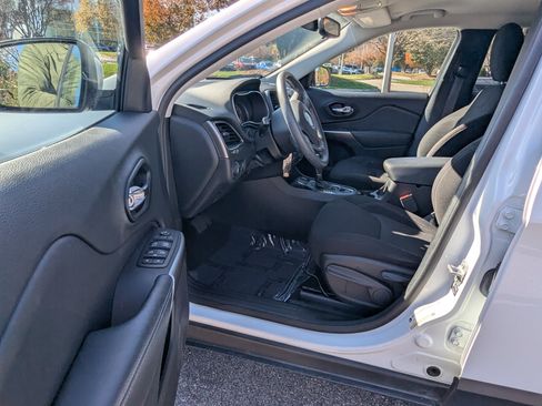 Certified 2021 Jeep Cherokee Latitude image 8