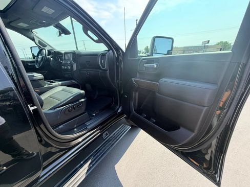Used 2022 GMC Sierra 2500 Denali w/ Denali Black Diamond Edition AWD/4WD image 26