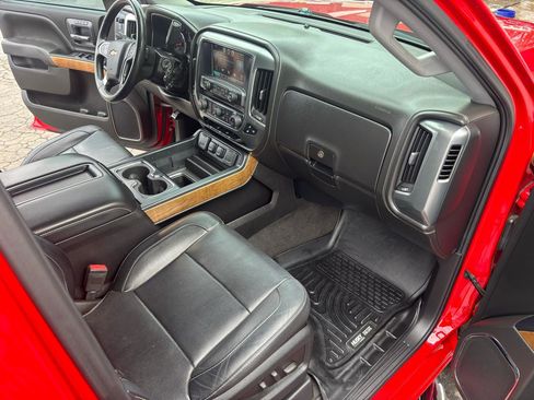 Used 2015 Chevrolet Silverado 1500 LTZ image 32